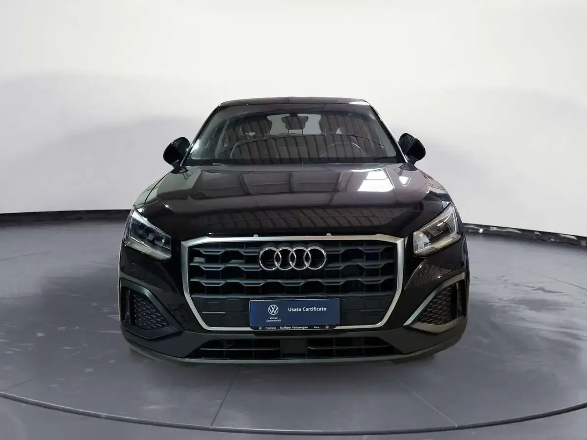 Usata Audi Q2 116 CV (85 kW) 2022 Nero brillante SUV