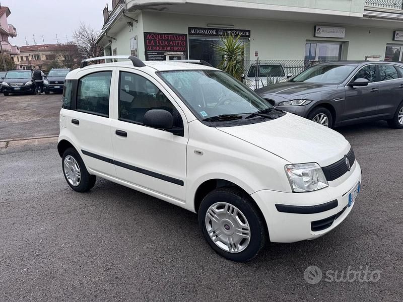 Bianco Usata 2012 Fiat Panda Classica Tre volumi | 3250 € (Buon prezzo) - Immagine 1/4