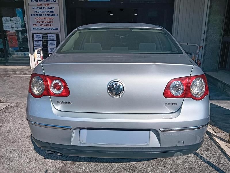 Usata VW Passat Highline 140 CV (102 kW) 2006 Grigio Berlina