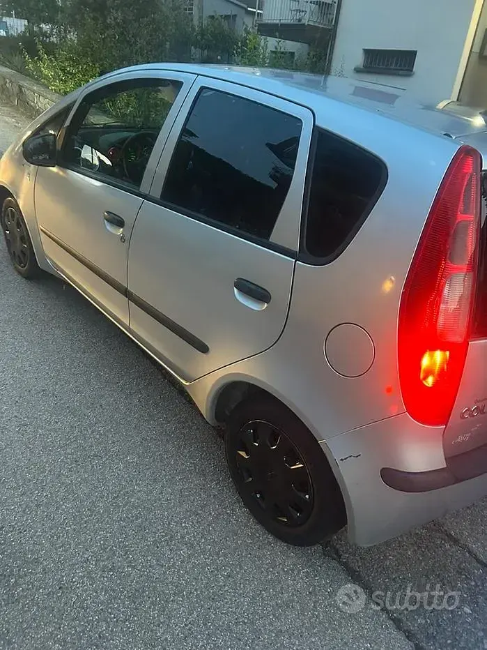 Usata Mitsubishi Colt 75 CV (55 kW) 2007 Grigio Berlina