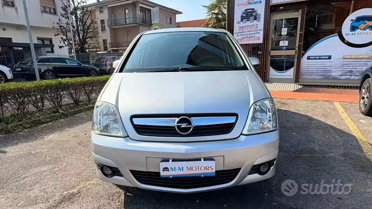 Usata Opel Meriva Enjoy 90 CV (66 kW) 2008 Giallo Monovolume