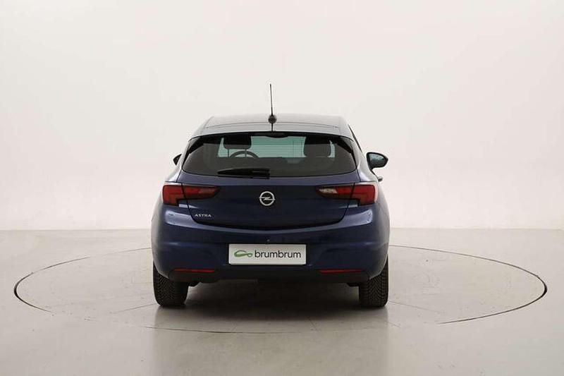 Usata Opel Astra Business Elegance 122 CV (89 kW) 2021 Blu Berlina