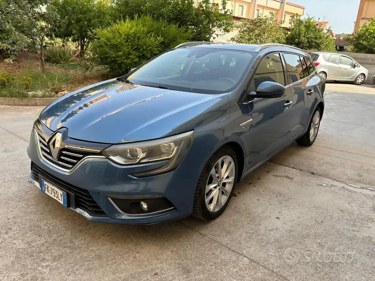 Usata Renault Mégane GrandTour Zen 110 CV (80 kW) 2017 Blu Station wagon