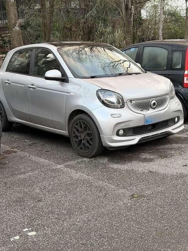 Usata Smart ForFour Superpassion 71 CV (52 kW) 2019 Grigio Utilitaria