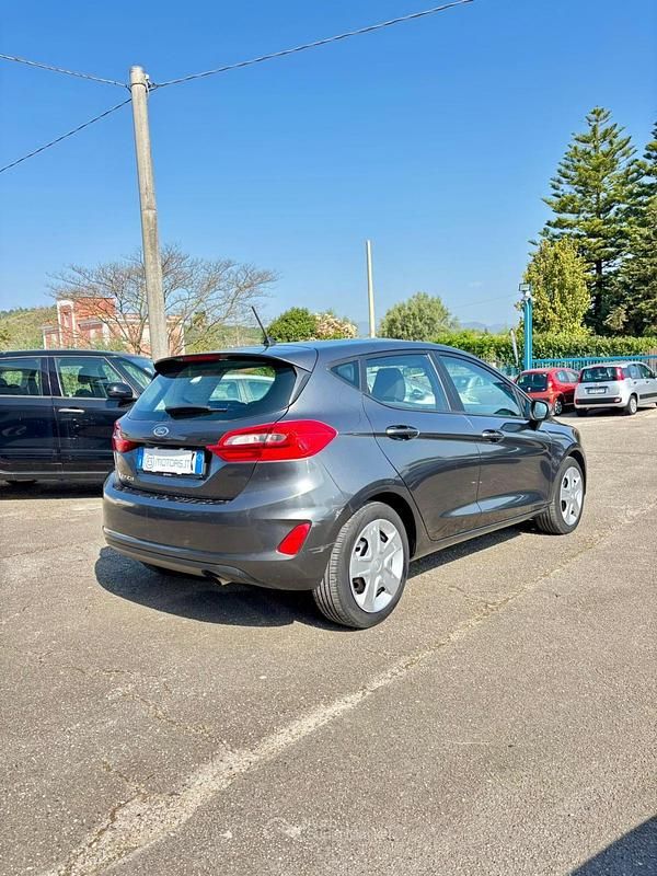 Usata Ford Fiesta Vignale 86 CV (63 kW) 2018 Gray Utilitaria
