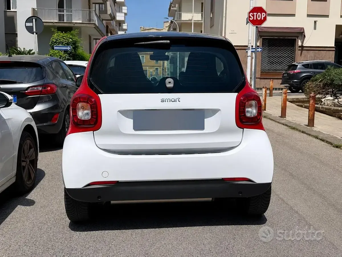 Usata Smart ForTwo Coupé Passion 71 CV (52 kW) 2018 Bianco Coupé