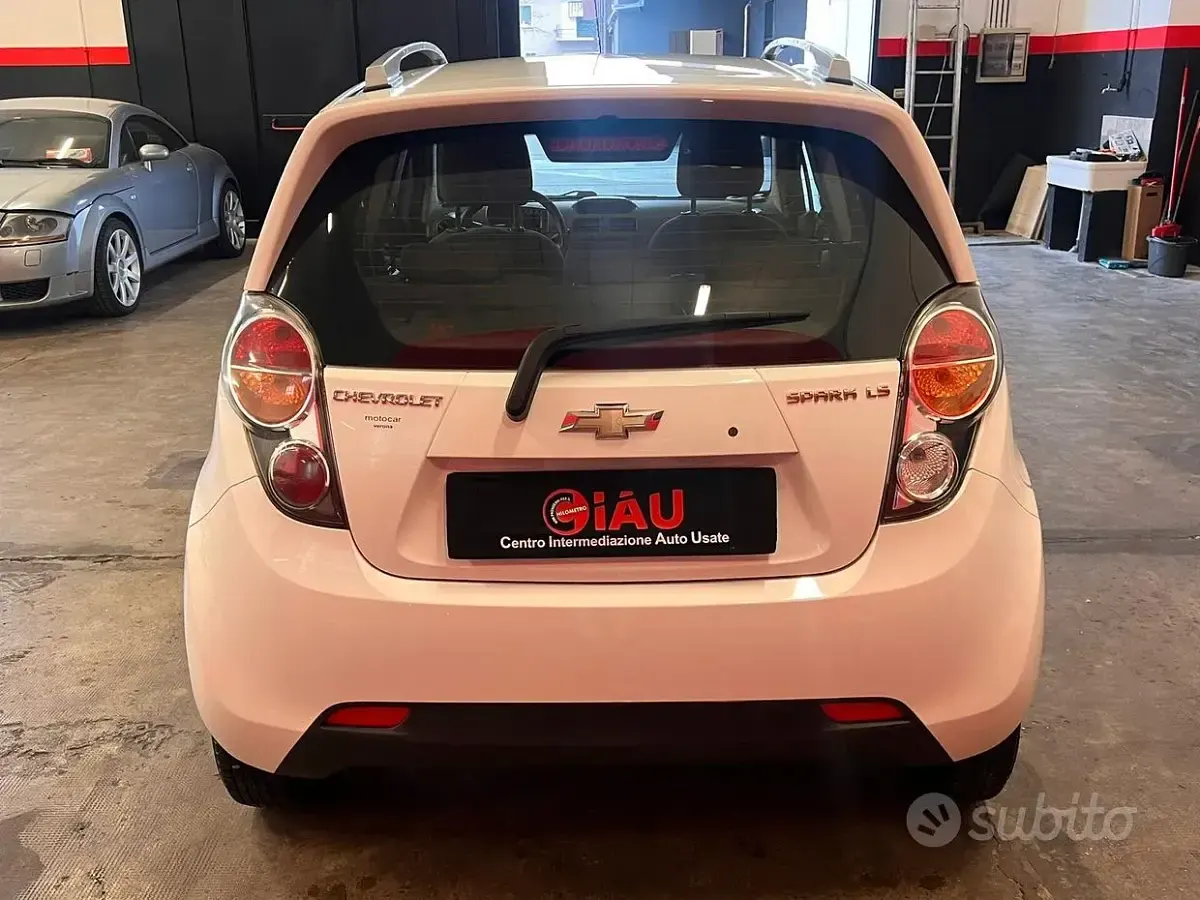 Usata Chevrolet Spark LS 65 CV (47 kW) 2011 Bianco Utilitaria