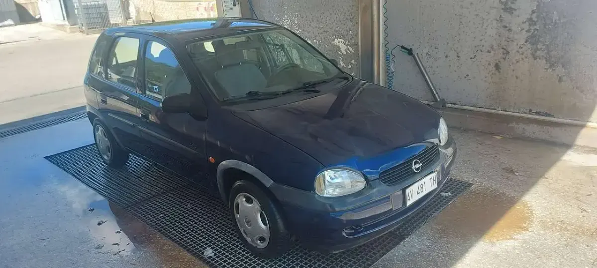 Usata Opel Corsa 60 CV (44 kW) 1998 Blu/azzurro Utilitaria