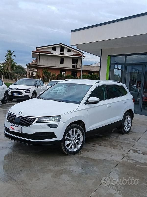Bianco Usata 2020 Skoda Karoq Ambition SUV | 16.200 € (Super prezzo) - Immagine 1/4