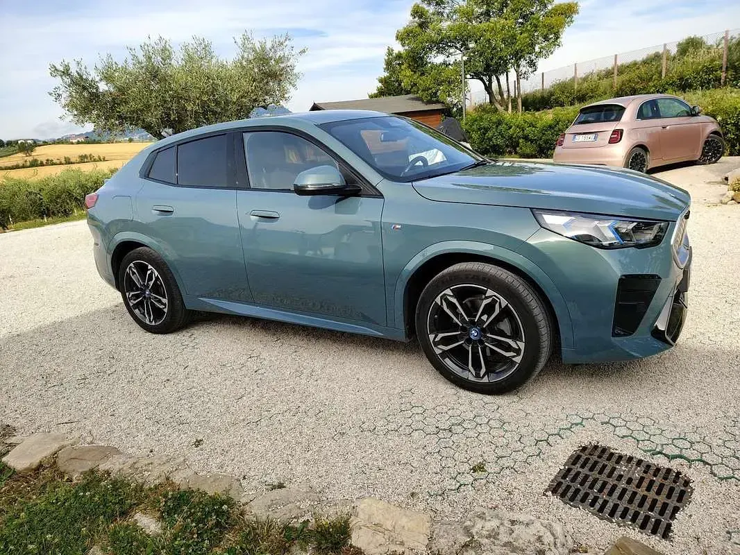 Usata BMW iX2 M Sport 67 kW (92 CV) 2025 SUV