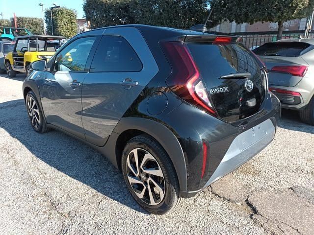 Nuova Toyota Aygo X Trend 72 CV (52 kW) 2025 Grigio SUV