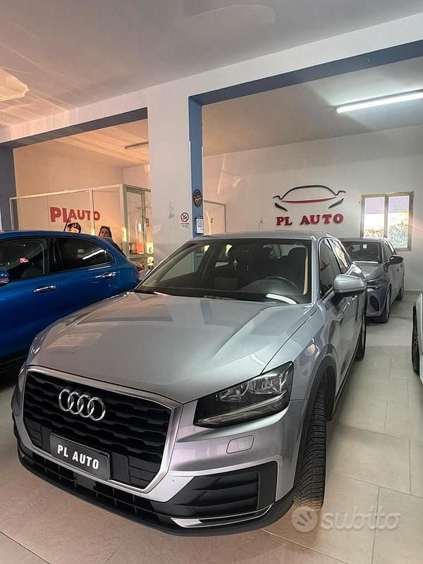 Grigio Usata 2018 Audi Q2 Business SUV | 16.800 € (Buon prezzo) - Immagine 1/4