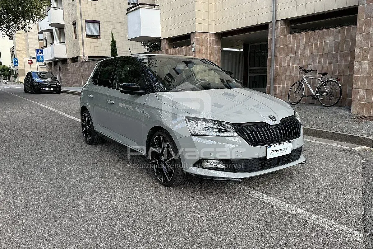Usata Skoda 110 R Monte Carlo 110 CV (80 kW) 2019 Grigio Berlina