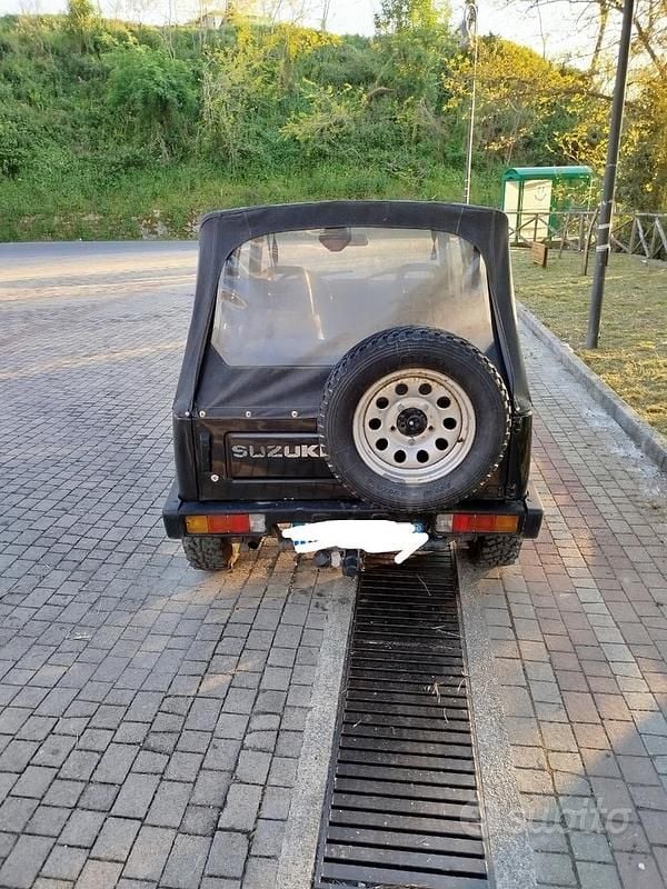 Usata Suzuki Samurai 69 CV (50 kW) 1996 Nero SUV