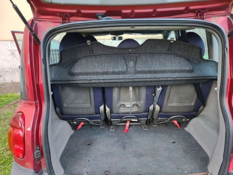 Usata Fiat Multipla 110 CV (80 kW) 2001 Rosso Monovolume