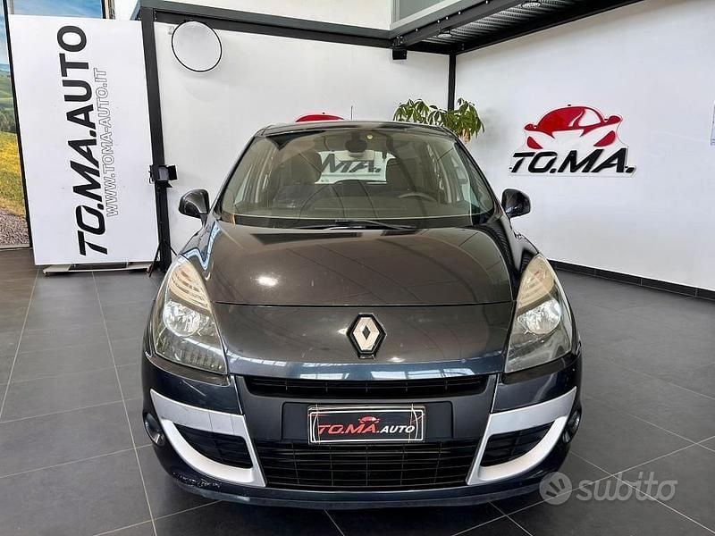 Usata Renault Scénic III Dynamique 110 CV (80 kW) 2010 Grigio Monovolume