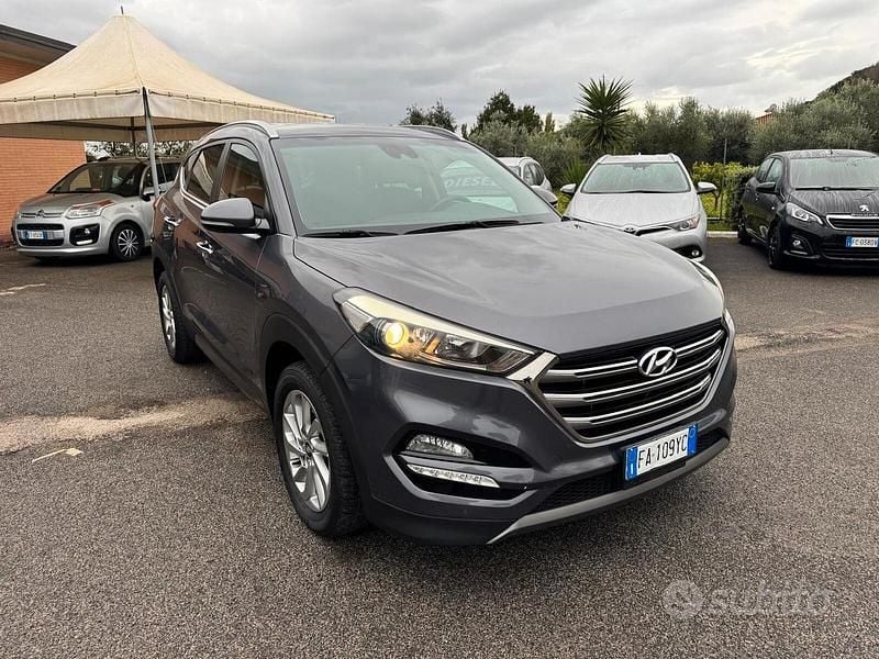 Usata Hyundai Tucson Xpossible 136 CV (100 kW) 2015 Grigio SUV