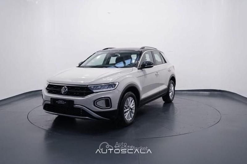 Usata VW T-Roc Life 150 CV (110 kW) 2024 Grigio SUV