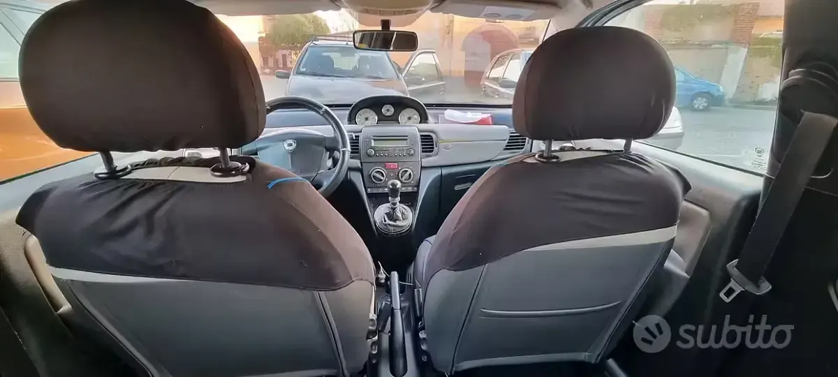 Usata Lancia Ypsilon 80 CV (58 kW) 2004 Utilitaria