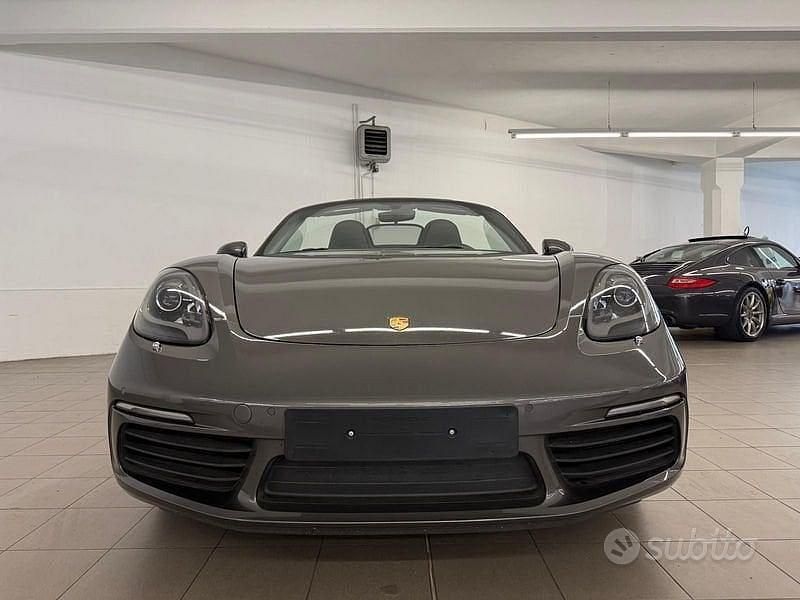 Usata Porsche 718 Boxster 299 CV (219 kW) 2018 Grigio Cabrio
