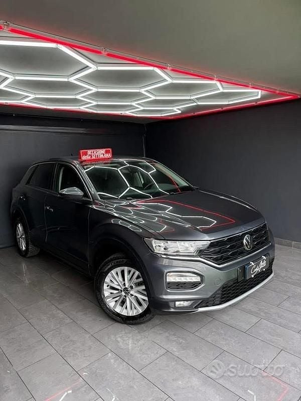 Usata VW T-Roc Advance 116 CV (85 kW) 2020 Grigio SUV