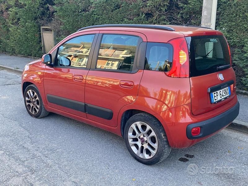 Usata Fiat Panda Pop 69 CV (50 kW) 2012 Arancione Utilitaria