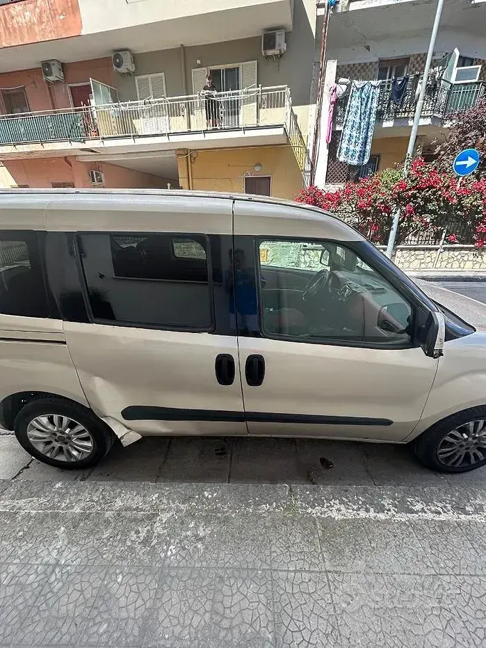 Usata Fiat Doblò 103 CV (75 kW) 2013 Monovolume