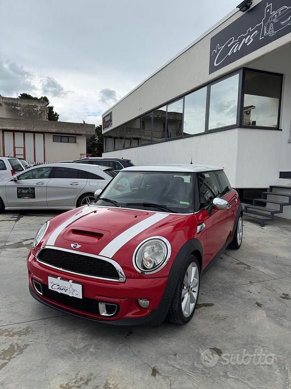 Begagnad Mini Cooper S Coupé 184 HK (135 kW) 2012 Röd Sportkupé