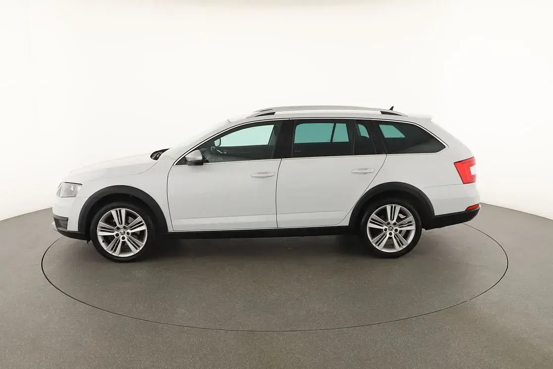 Usata Skoda Octavia Scout 4x4 185 CV (136 kW) 2016 Bianco Station wagon