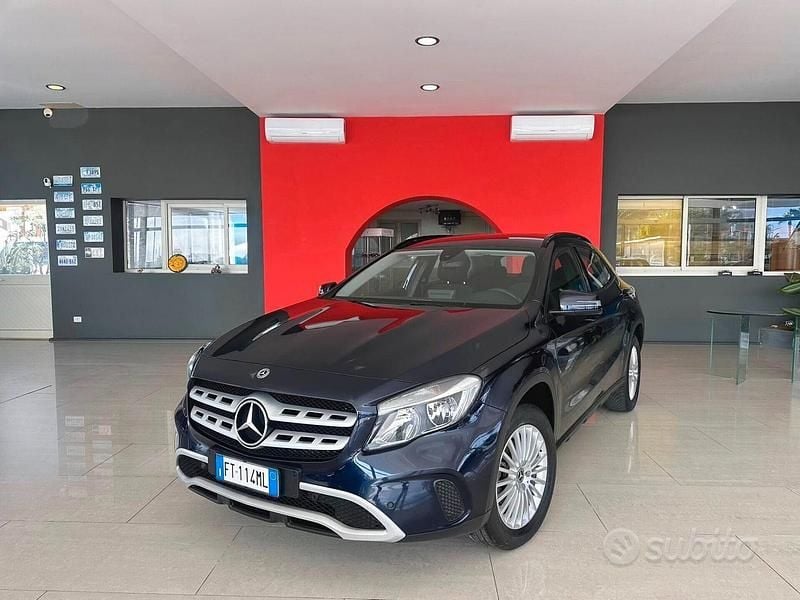 Usata Mercedes GLA200 Executive 135 CV (99 kW) 2018 Blu SUV