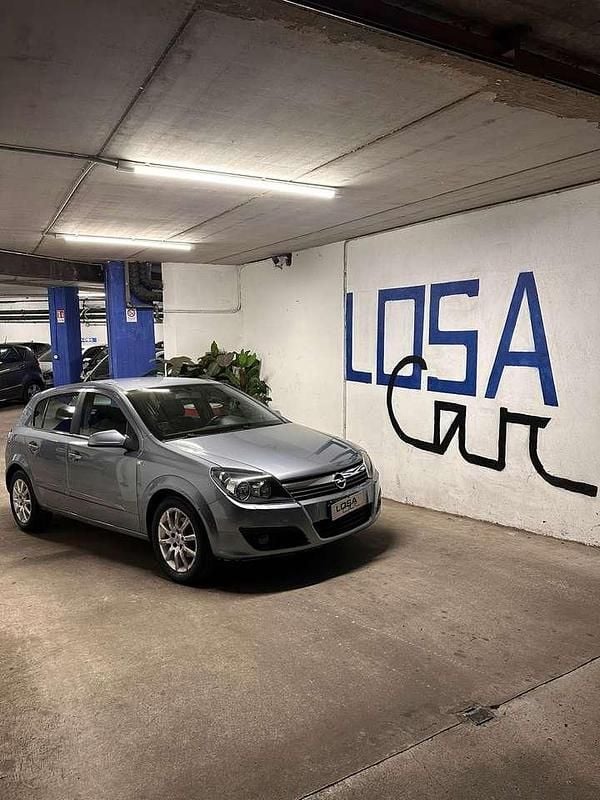 Usata Opel Astra Cosmo 105 CV (77 kW) 2006 Other Berlina