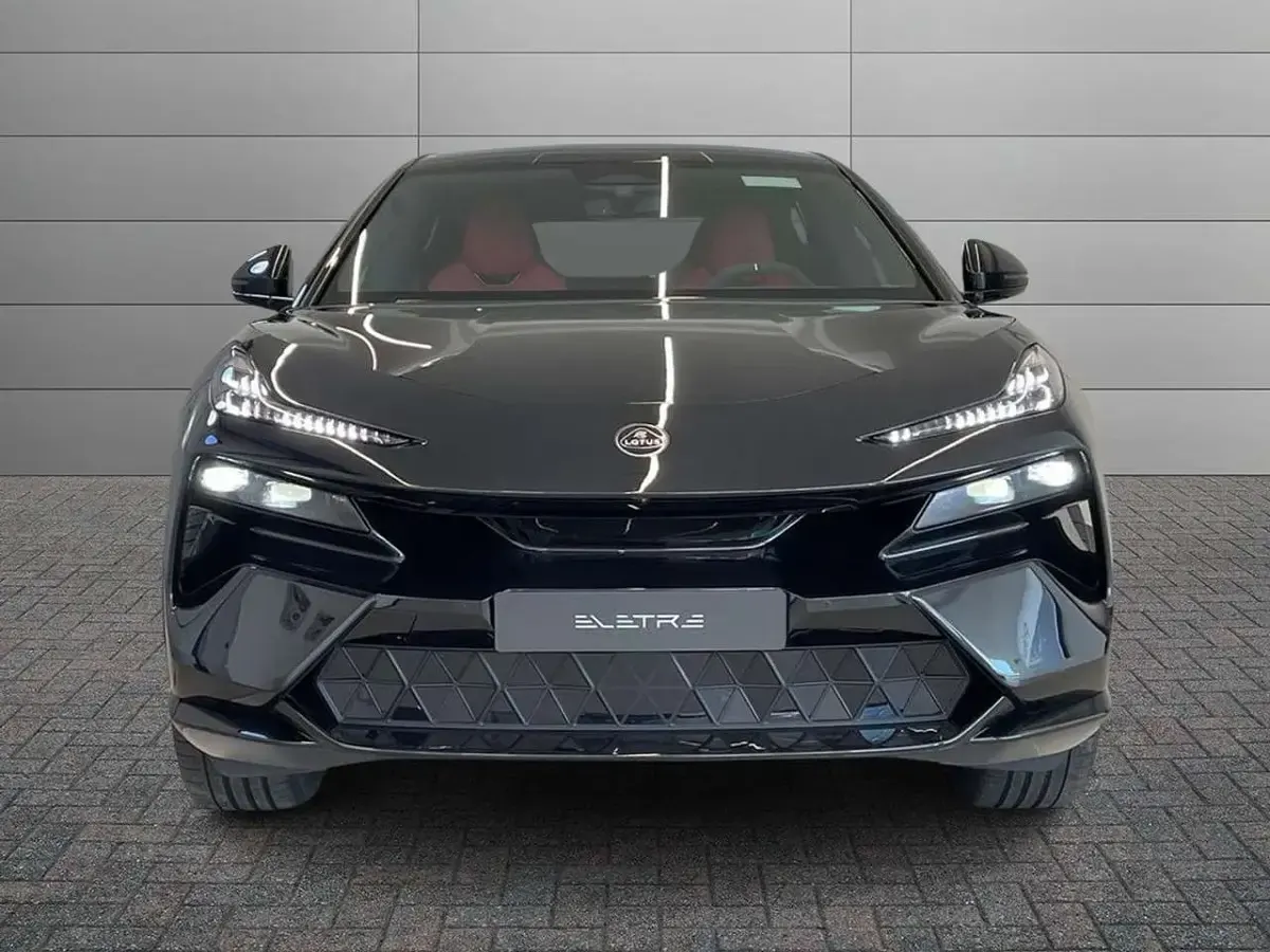 Nuova Lotus Eletre 250 kW (340 CV) 2026 Nero stellar SUV