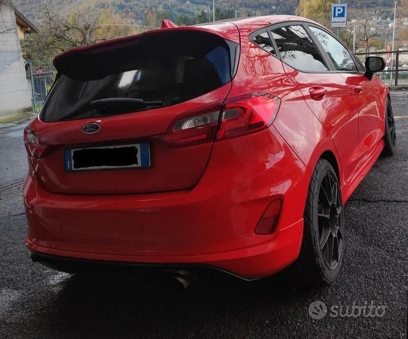 Usata Ford Fiesta ST-Line 150 CV (110 kW) 2018 Rosso Utilitaria