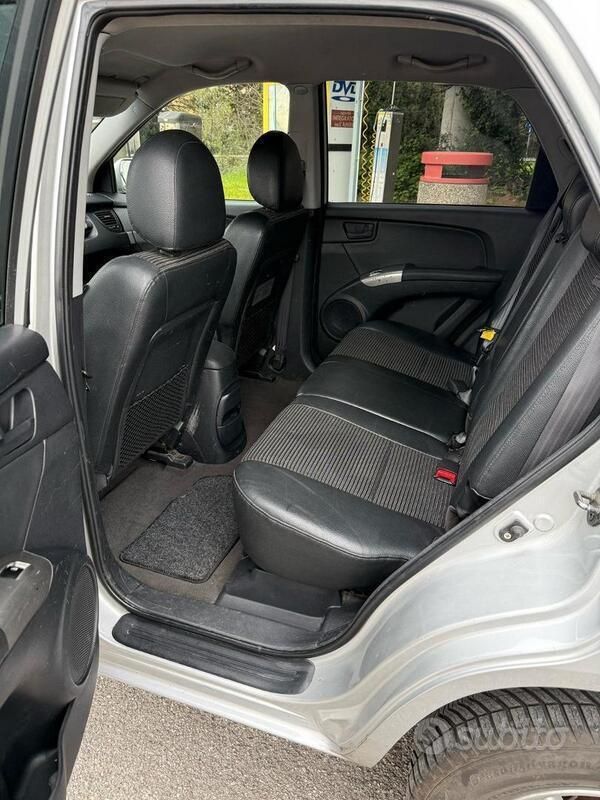 Grigio Usata 2007 Kia Sportage SUV | 2600 € (Cara) - Immagine 1/4