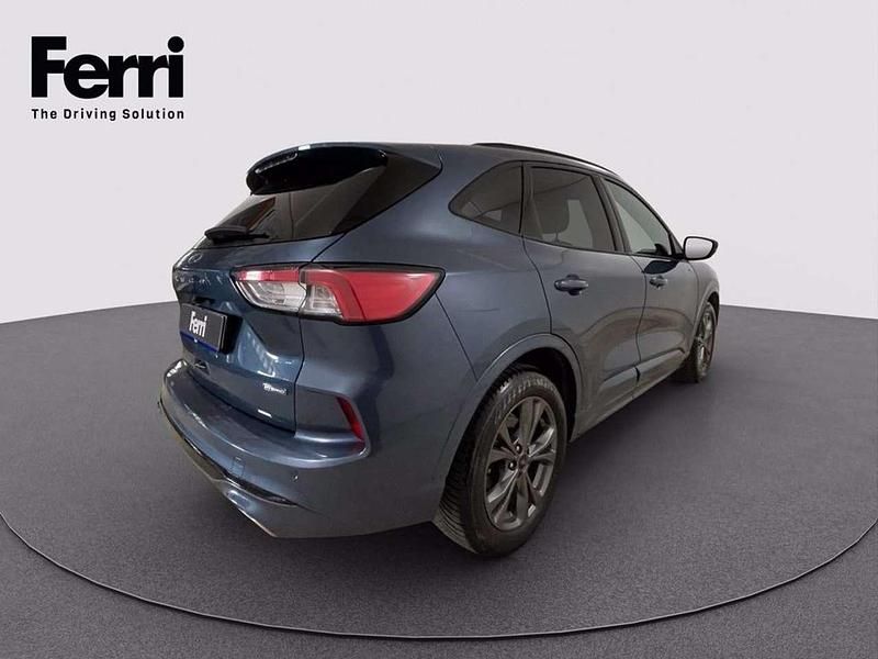 Usata Ford Kuga ST-Line 190 CV (139 kW) 2023 Blazer blue SUV