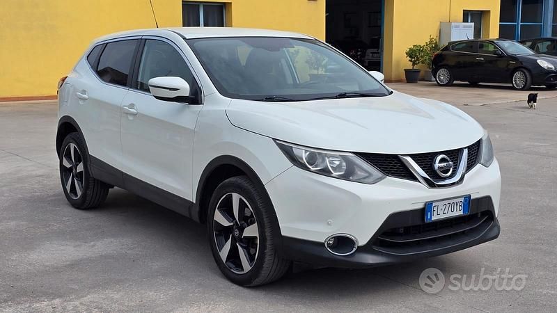 Usata Nissan Qashqai 110 CV (80 kW) 2016 Bianco SUV