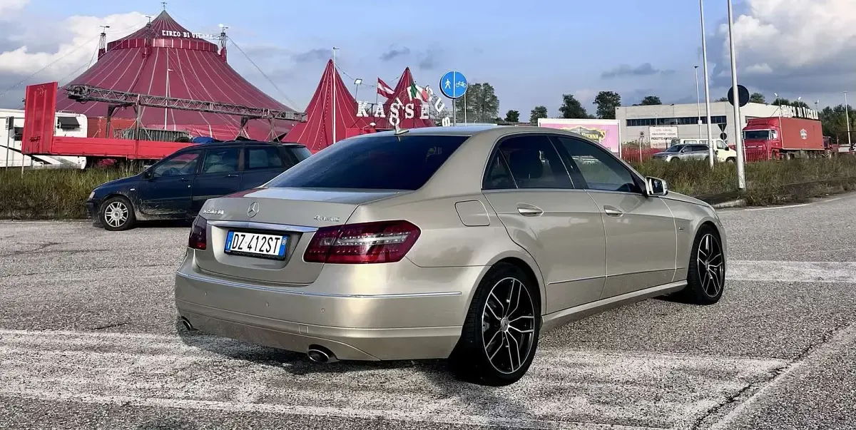 Usata Mercedes E350 Elegance 265 CV (194 kW) 2010 Giallo Berlina