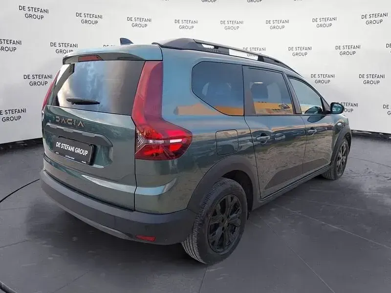 Usata Dacia Jogger Extreme 143 CV (105 kW) 2025 Verde Monovolume