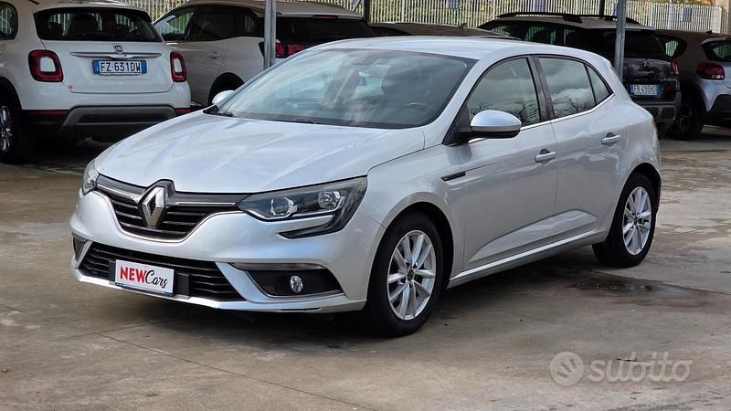 Usata Renault Mégane GrandTour Bose Edition 110 CV (80 kW) 2016 Grigio Station wagon