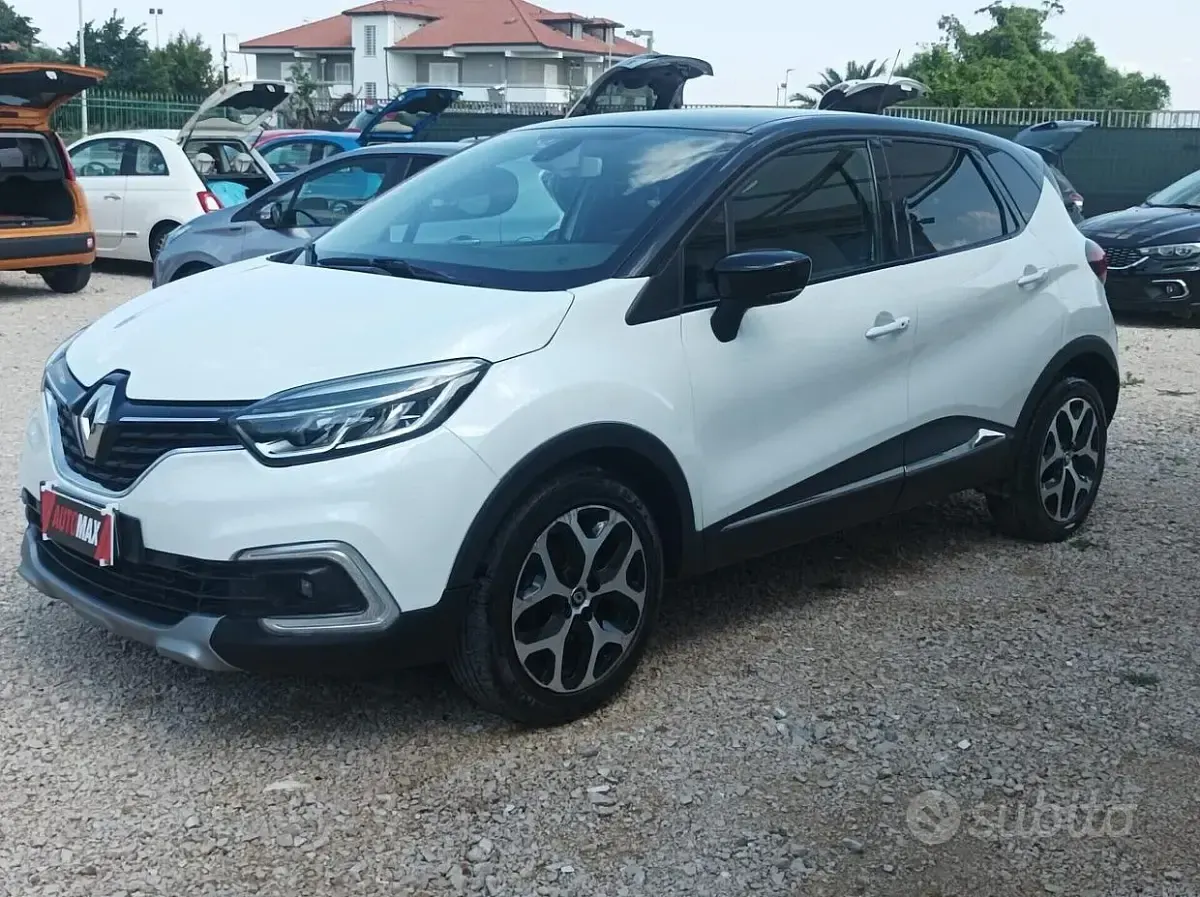 Usata Renault Captur Intens 90 CV (66 kW) 2017 Bianco SUV