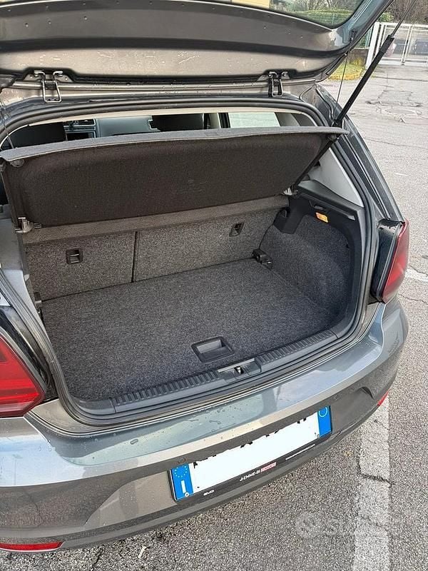 Usata VW Polo Business 75 CV (55 kW) 2017 Grigio Berlina