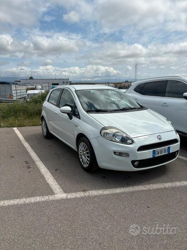 Usata Fiat Punto Street 105 CV (77 kW) 2018 Bianco Utilitaria