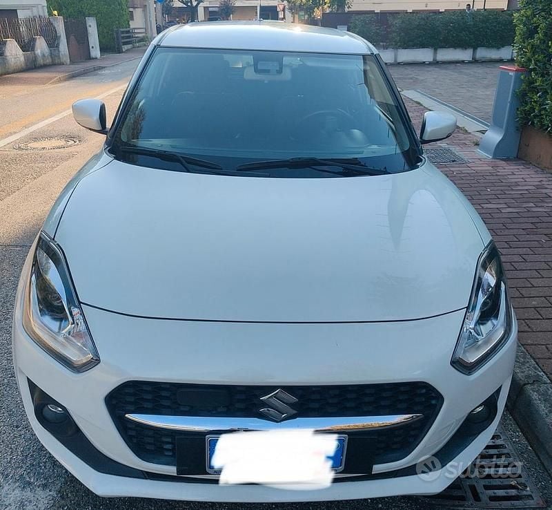 Usata Suzuki Swift 83 CV (61 kW) 2020 Bianco Utilitaria