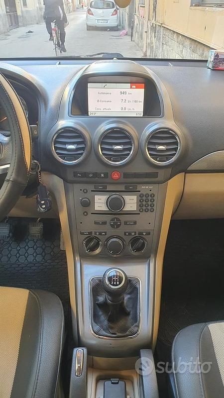 Usata Opel Antara 150 CV (110 kW) 2011 Nero SUV