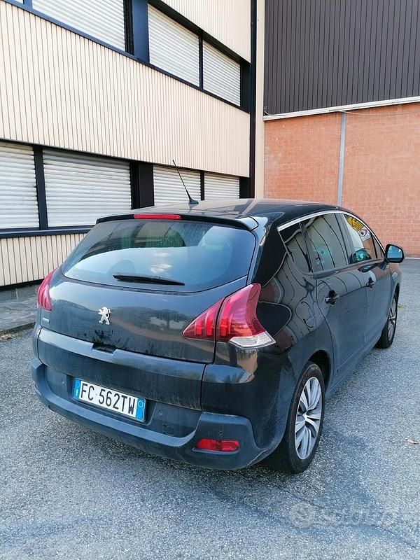 Usata Peugeot 3008 Business-Line 130 CV (95 kW) 2016 Nero SUV