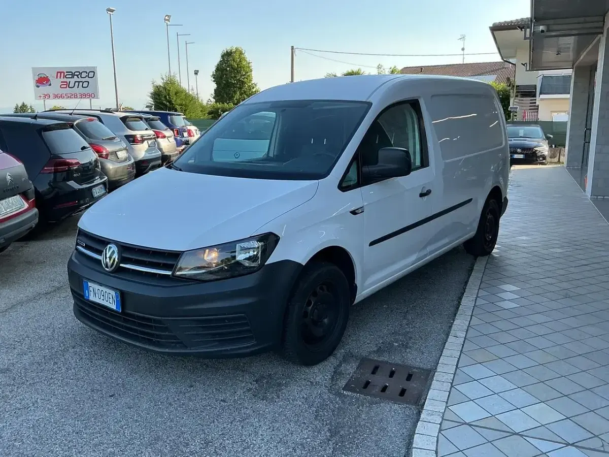 Usata VW Caddy 110 CV (80 kW) 2018 Grigio Monovolume