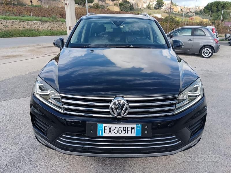 Nero Usata 2014 VW Touareg SUV | 14.500 € (Buon prezzo) - Immagine 1/4