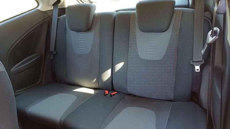 Usata Ford Ka Titanium 75 CV (55 kW) 2013 Nero Utilitaria