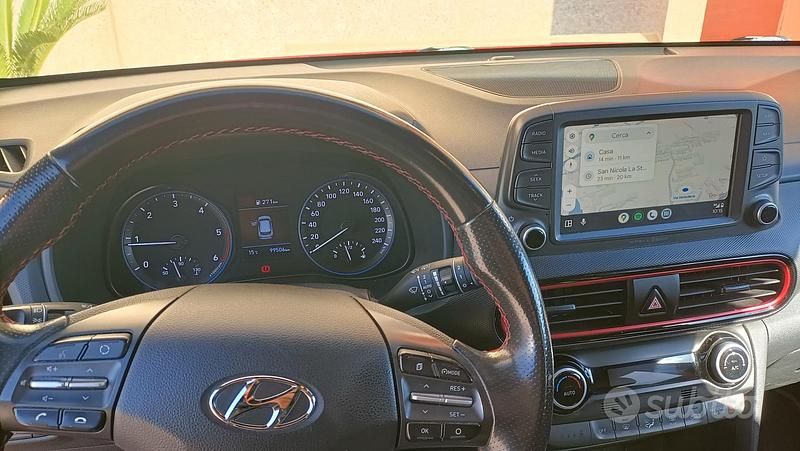 Rosso Usata 2019 Hyundai Kona XPrime SUV | 12.850 € (Buon prezzo) - Immagine 1/4