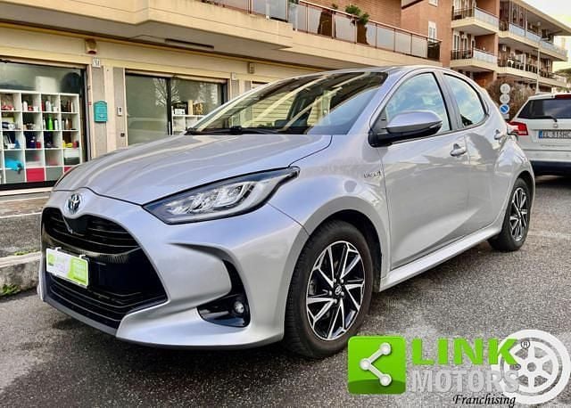 Grigio Usata 2021 Toyota Yaris Hybrid Trend | 15.990 € (Super prezzo) - Immagine 1/4